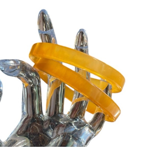 Pair of Yellow/Orange Bakelite Bangles - Picture 5 of 10